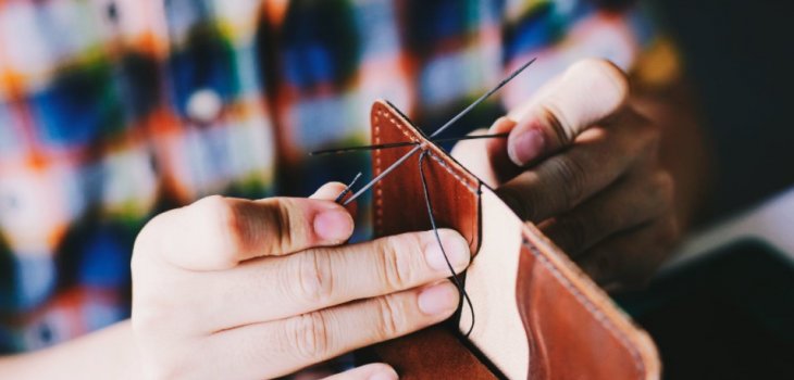 How to dry a leather wallet?